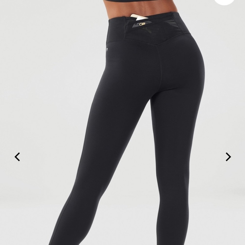 Fabletics Trinity High-Waisted Pocket Legging